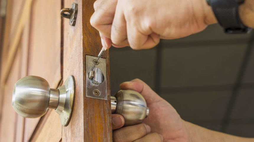 4 Signs That You Should Change the Locks on Your Door